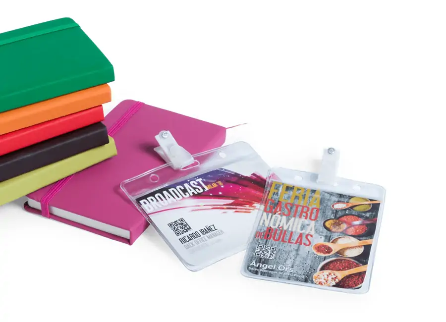 portas acreditaciones con pinza .jpg